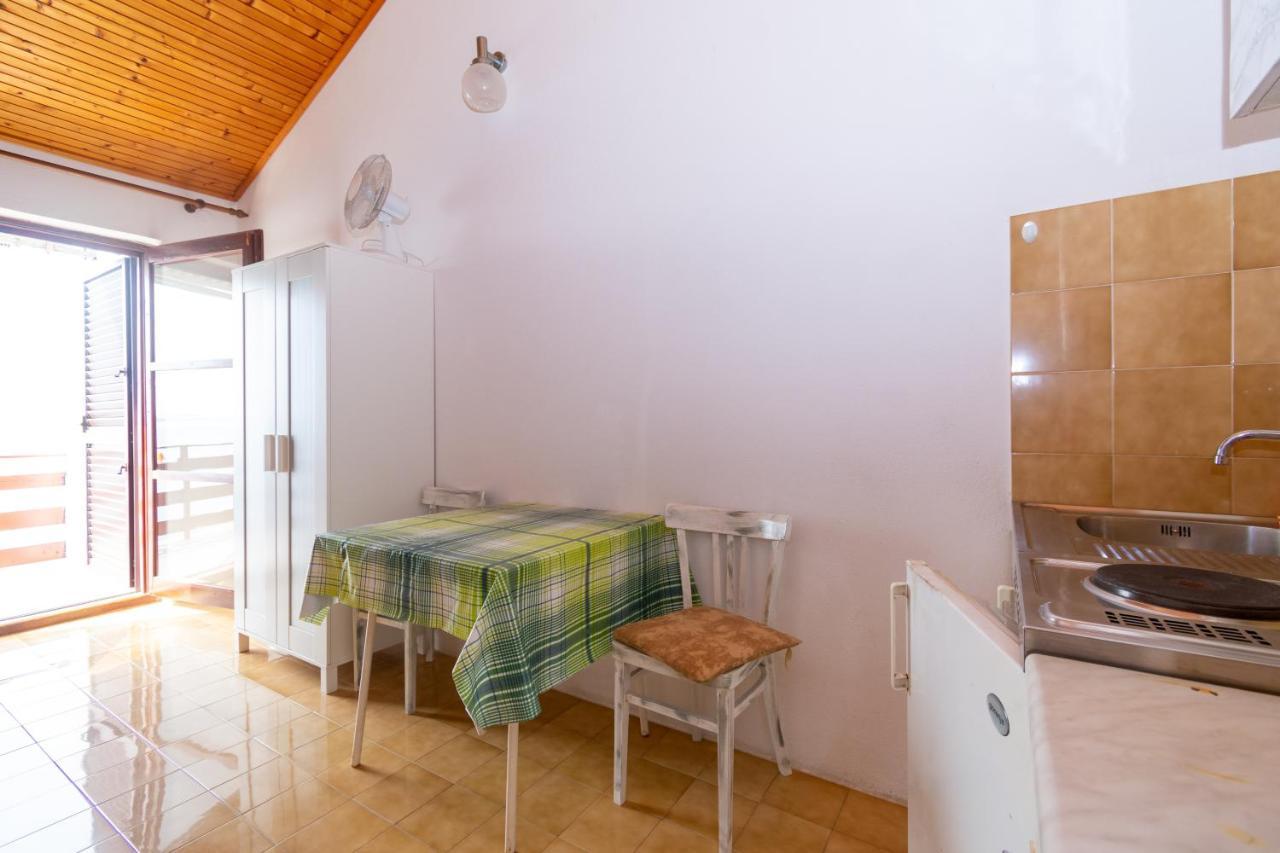 Studio Mandre 4101B Kolan Exteriér fotografie